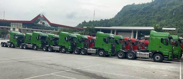 XE ĐẦU KÉO 
